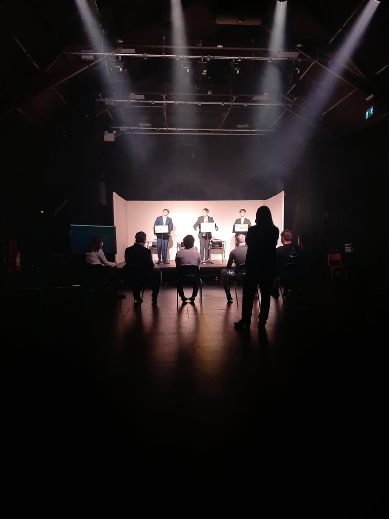 bethyates_yates's tweet photo. Our Year 12 #dramallamas were in full swing today performing their A Level Devised performance. An interesting, cinematic and thought-provoking performance of the influential events of 2020. Well done. @DramaDurham @Dunelmia https://t.co/sLafvERTod