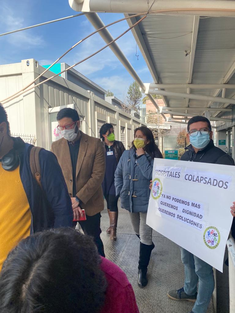 Colapsados, cansados, dándolo todo.
<a href="/MiguelCrispiS/">Miguel Chiste</a> <a href="/ministeriosalud/">Ministerio de Salud</a> <a href="/DrEnriqueParis/">Dr. Enrique Paris M.</a> <a href="/FedeprusM/">FEDEPRUS METROPOLITANA</a> <a href="/confedeprus/">@confedeprus</a> <a href="/SandraOC69/">Sandra Olivares</a> <a href="/HospitalHPH/">Hospital Padre Hurtado</a>