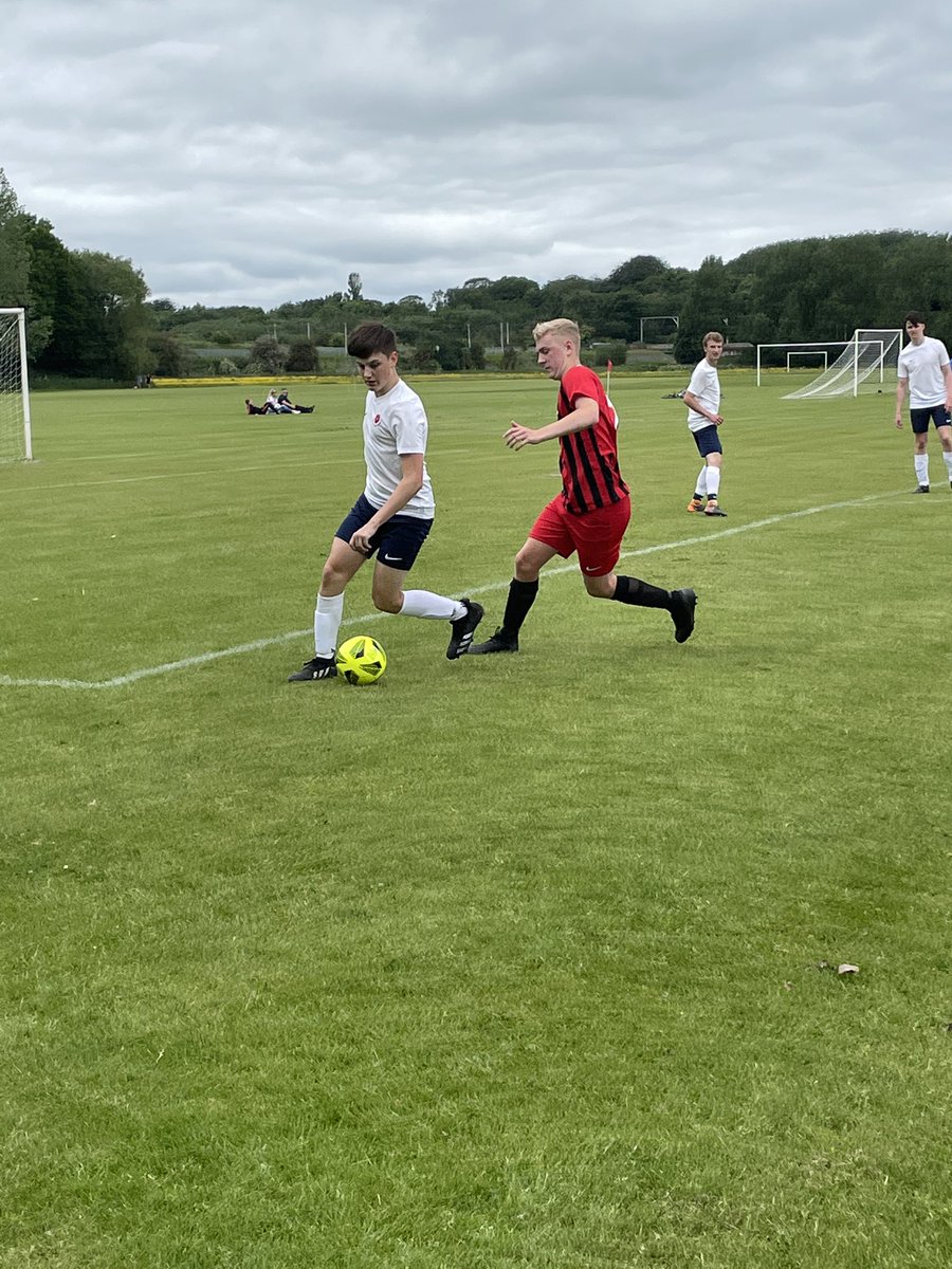CarlisleRedRos1's tweet photo. Roses 3-7 Dalston BR
Battled well in the first half, but were well beaten by Dalston. Disappointing result after a much improved season in which we finished 4th.
Goals
@Tylerjcookson
@Max_mccormick1
@charlie12478361 - getting his 18th goal this year
#HalaRoses https://t.co/2lke9PEcft