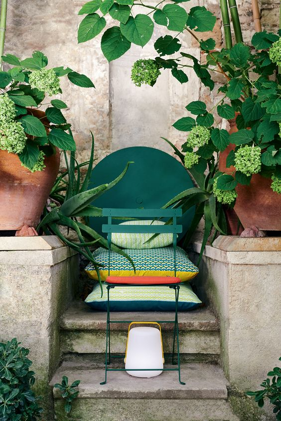 NYDC's tweet photo. Welcome summer with a visit to the @FermobUSA showroom on the fourth floor of #200Lex.
Offering practical, fun, and colorful outdoor furniture, the showroom space has been recently refreshed to display what’s new for 2021.
Make an appointment at https://t.co/rTGBoZWpEa. https://t.co/5o2WTEBJm4