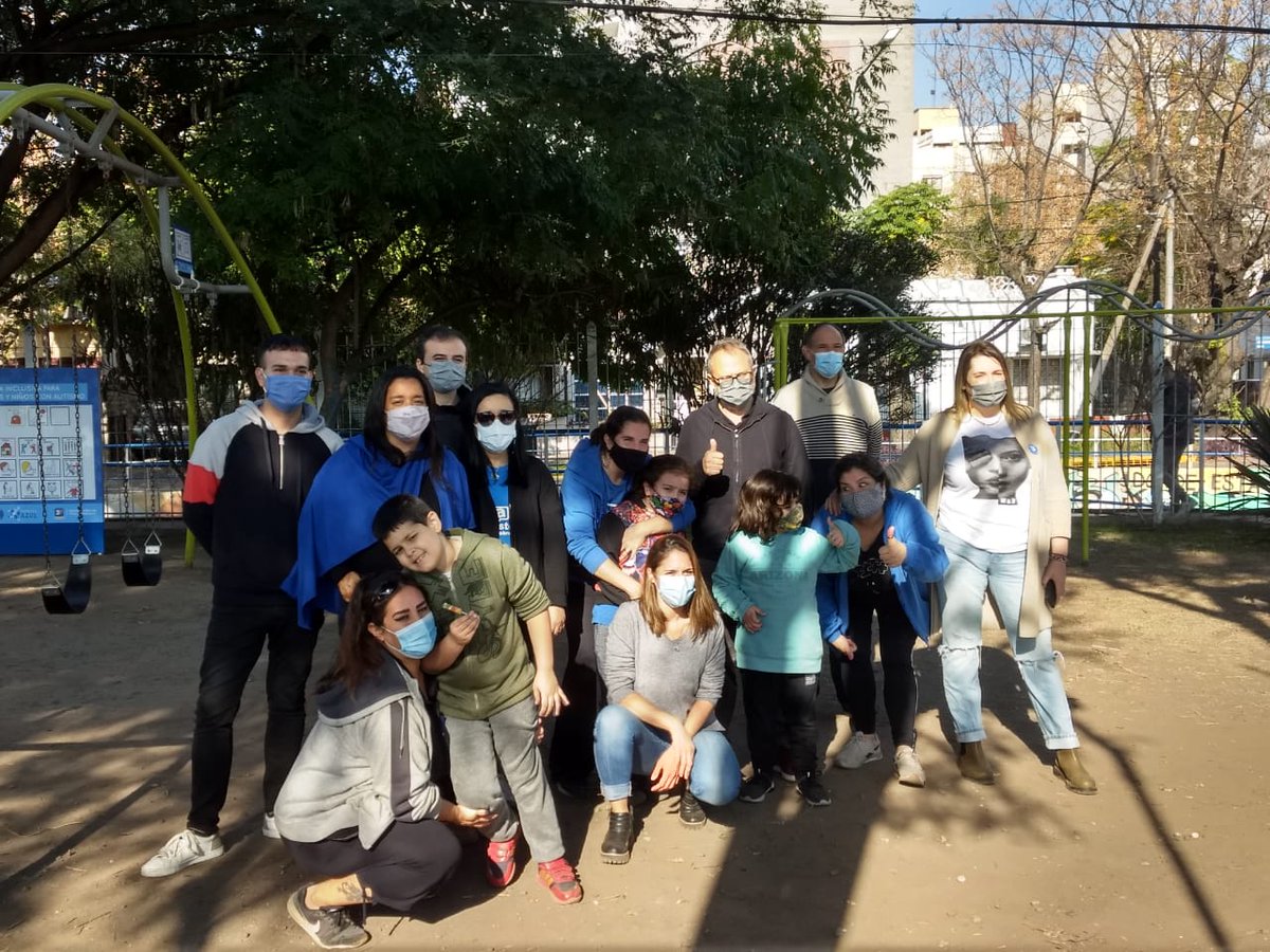 TGDPadresTEA3dF's tweet photo. Inauguración de la Plaza Inclusiva Daniel Moreno 💙 gracias a todos!!A la Municipalidad de Tres de Febrero, su Intendente Diego Valenzuela, al Concejo Deliberante y a los artistas, los chicos que hoy pintaron la rayuela. @dievalen @FernandaParent @TGDPADRESLARED @Municipalidad3F https://t.co/hEIYAi2yhu