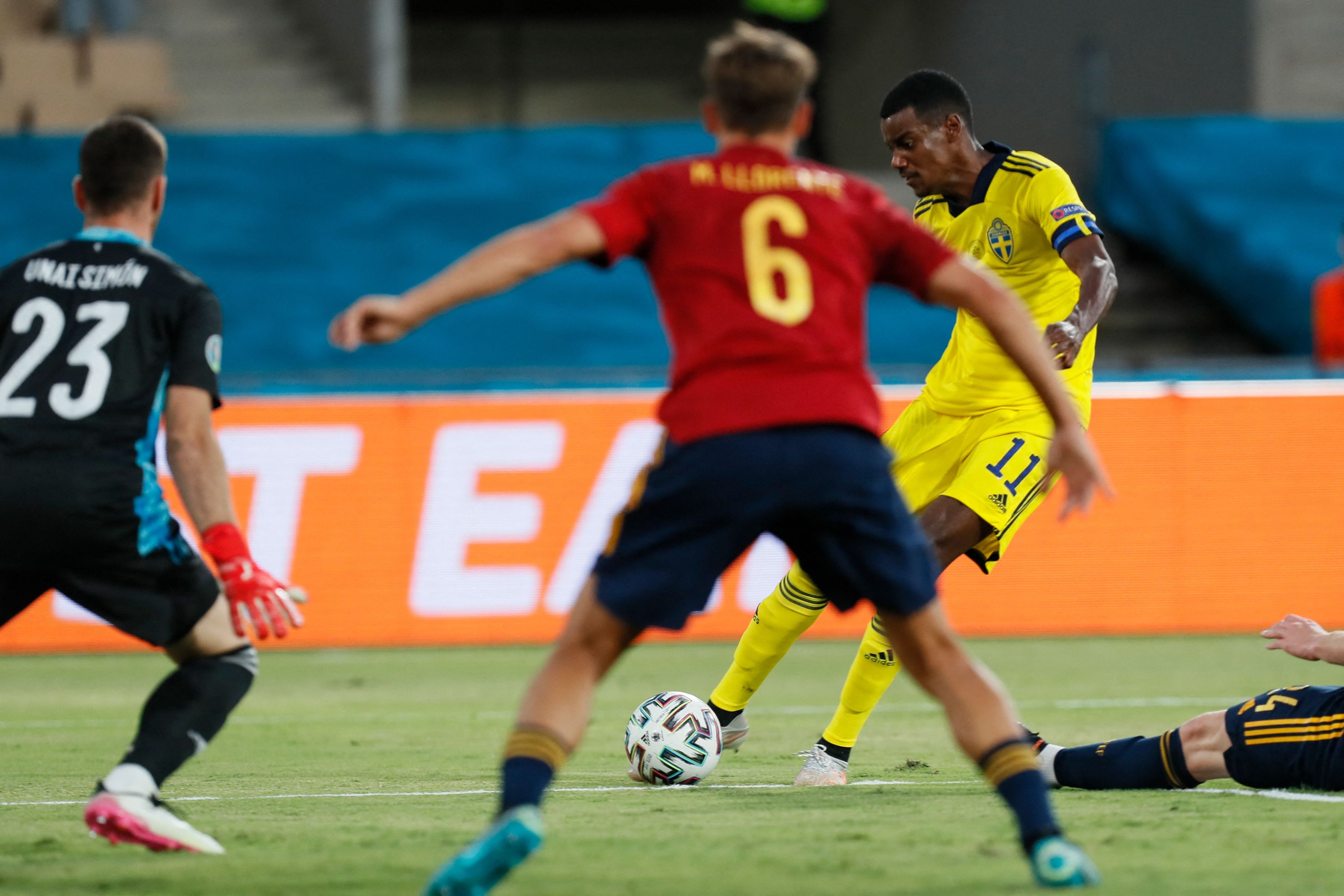 Espanha e Suécia estreiam em empate sem gols na Euro 2020