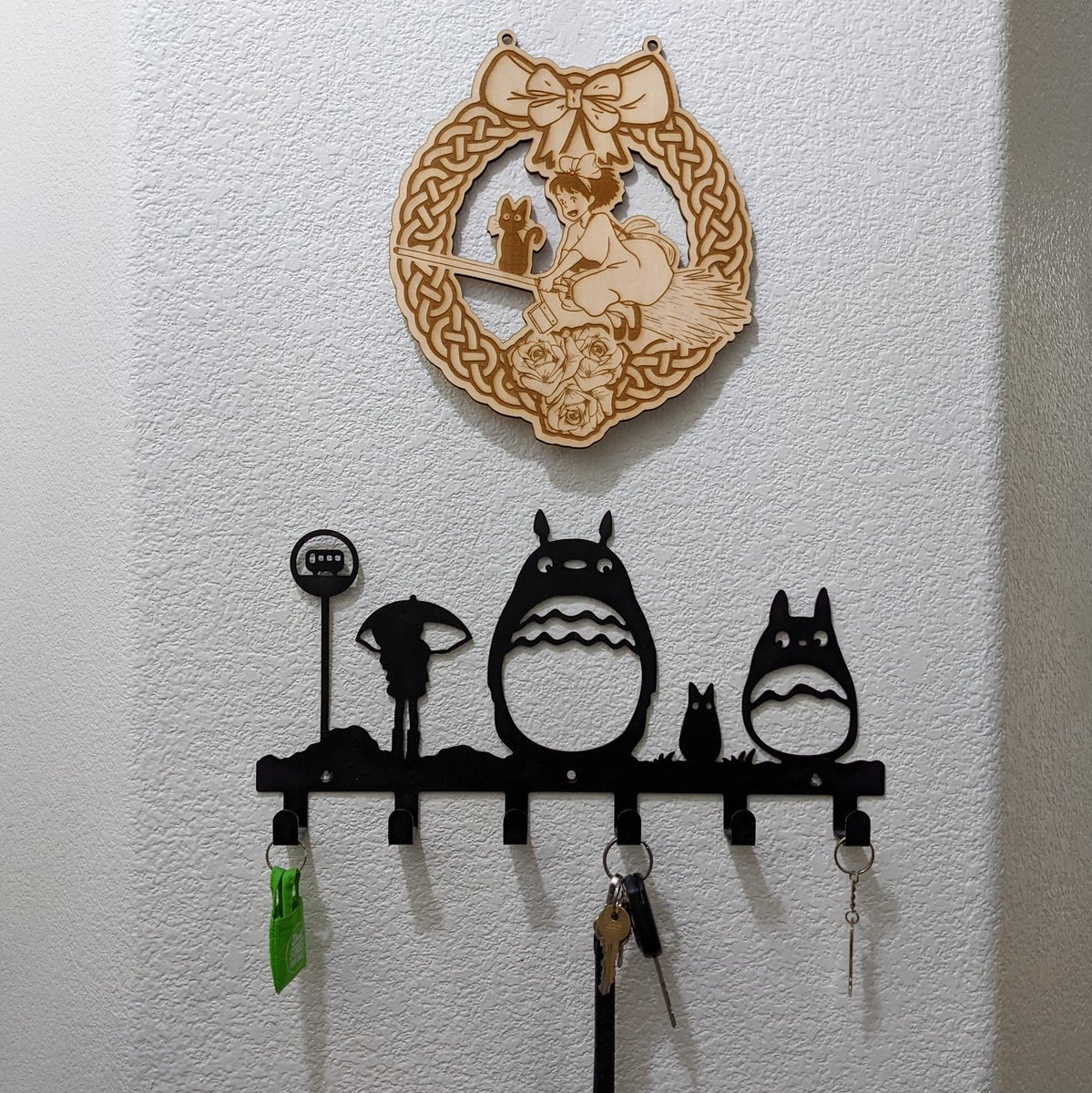 ArcanicArtistry's tweet photo. Can you tell we like Ghibli movies? What's your favorite?
.
.
.
#laserengraver #lasercutdesign #ghibli #studioghibli #kikisdeliveryservice #myneighbortotoro #totoro #ghibliart #ghilbistudio #studioghibliart #gigithecat #howlsmovingcastle #kikisdeliveryservicecosplay #breadshop https://t.co/nys9YNesae