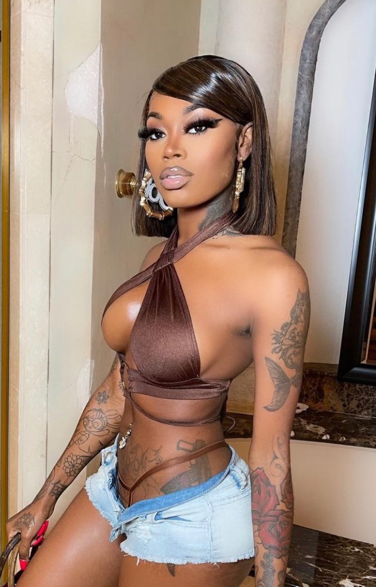 ASIAN DOLL 🧚🏾‍♀️ on X: Asian Da Doll Aka Da Brat 💁🏽‍♀️  t.co4uDDPcEhjA  X