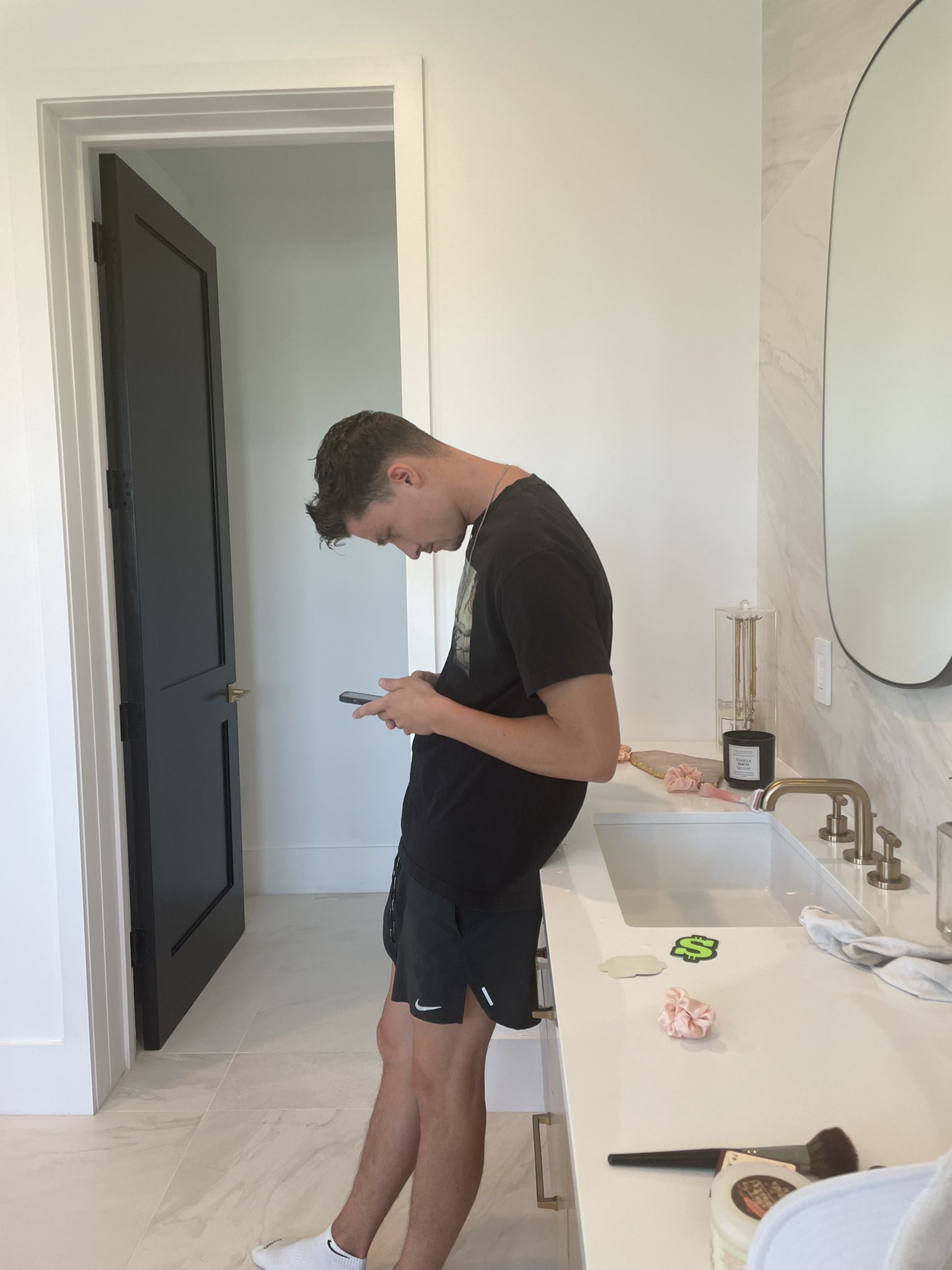 corinna on Twitter "anyone seen such bad posture?…