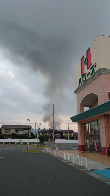 火事 6月14日 姫路市京町で火災 兵庫県姫路市京町３丁目付近で火事発生 姫路天神あたりで黒煙があがっている 現地の画像まとめ まとめダネ