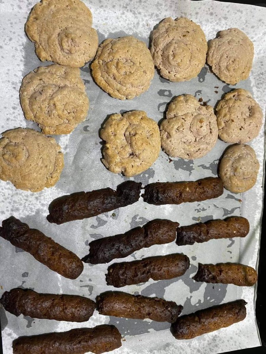 adrianngaitan's tweet photo. baking cookies for the first time (sausages on the side)❤️ https://t.co/9bzW3k3g1l