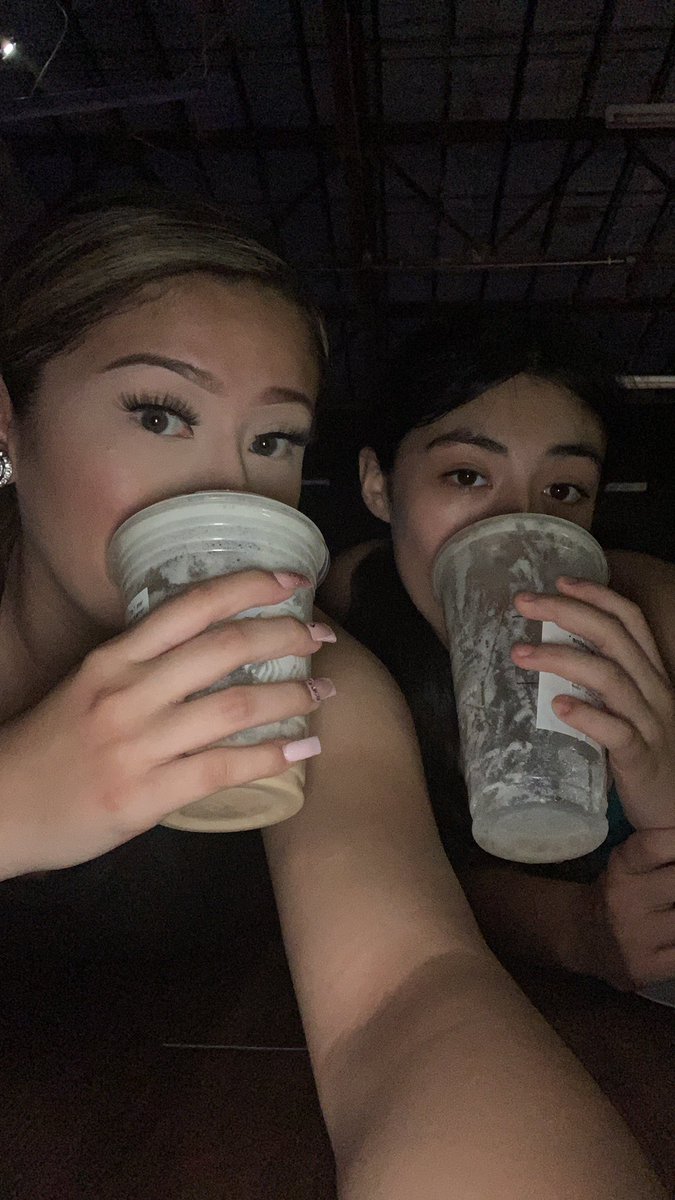 jackyrocha143's tweet photo. Starbies ✨✨ https://t.co/vSvpWh7tjr