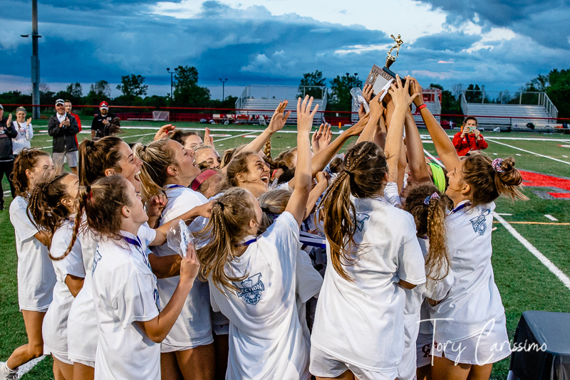 CHAMPIONS!!
<a href="/cagirlslax/">CA Gray Wolves Girls Lax</a> defeats @VictorGirlsLax in the Class B Finals!