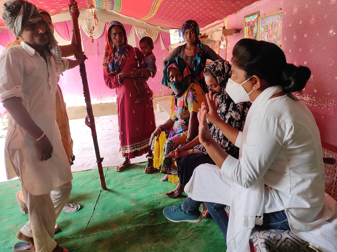 sndeep's tweet photo. Teams in Action : Supporting district administration and health department efforts in the #CovidControlRoom of Hisar district, Haryana and undertaking #CovidScreening and #COVIDVaccination https://t.co/1a9QJPyGQ3