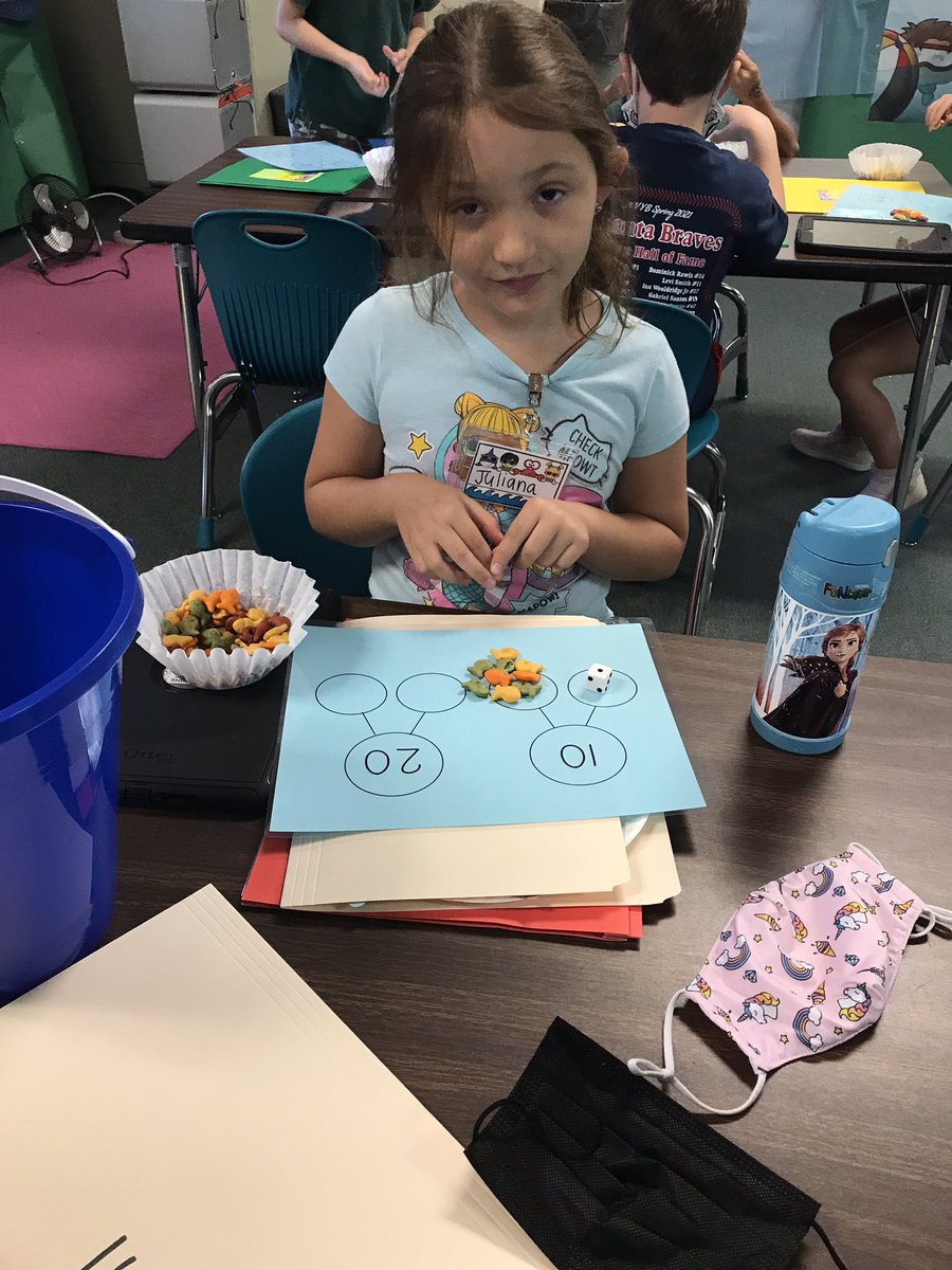 nayowell's tweet image. It’s SeaLab time! My favorite 🌊🐳🐬🐟#VcsSeaLab #Go_Dragons2015 #vcssummer ❤️