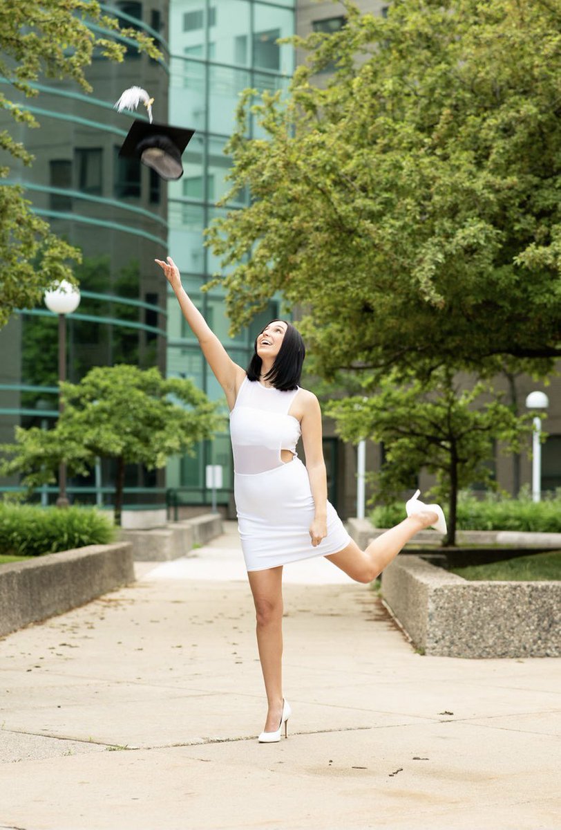 just a little grad photo dump!! 
1. graduated top of my class on a full ride scholarship 
2. received acceptance into a $30,000 post-bac research program
3. busy chasing after a white coat of my own