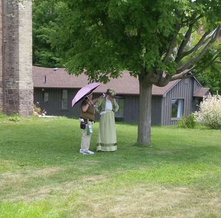 perlagu98516833's tweet photo. only AB could pull off baddie in the 1800s 💅
#renewannewithane https://t.co/QLlnDCtxX4