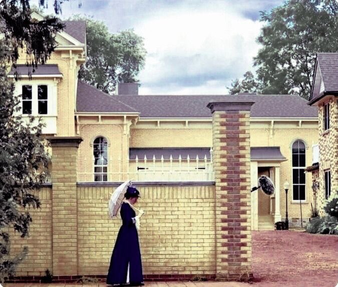 perlagu98516833's tweet photo. only AB could pull off baddie in the 1800s 💅
#renewannewithane https://t.co/QLlnDCtxX4