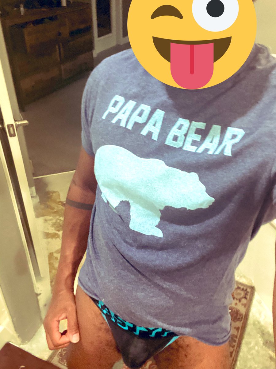 coco_DADDY747's tweet photo. Hmmmmm….first post ever! Might delete late 🤣🤣🤣 #pappabear #gayboy #daddy #firstpost #scruff #LasVegas #vegasgay #gaytwitter #gayvegas https://t.co/ZgD6fkEDB4