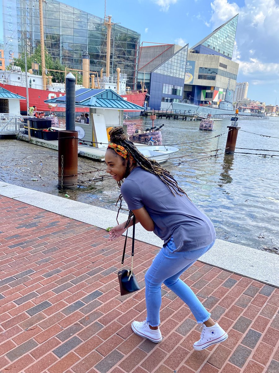 AlexJeanMarie's tweet image. Forever and always going to be a goober who trips/ falls mid picture 🤷🏾‍♀️😂