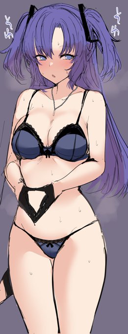 さっきシャワー浴びたばかりなのに中途半端な下着姿になりながら何故か汗だくになってそわそわしてるユウカ 