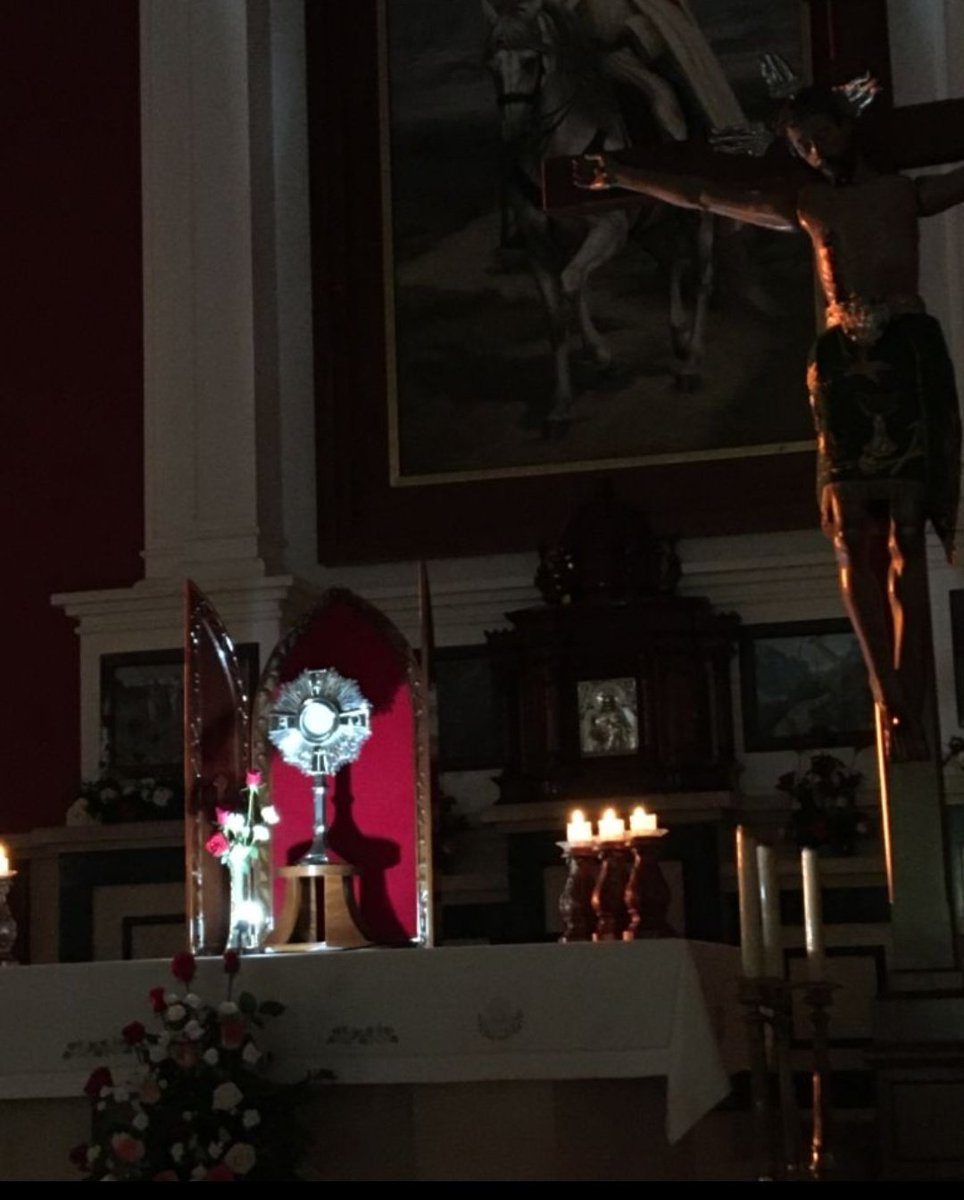 Galiagap's tweet image. &quot;El mundo duele menos si te miro&quot; #OverAndOverAgain