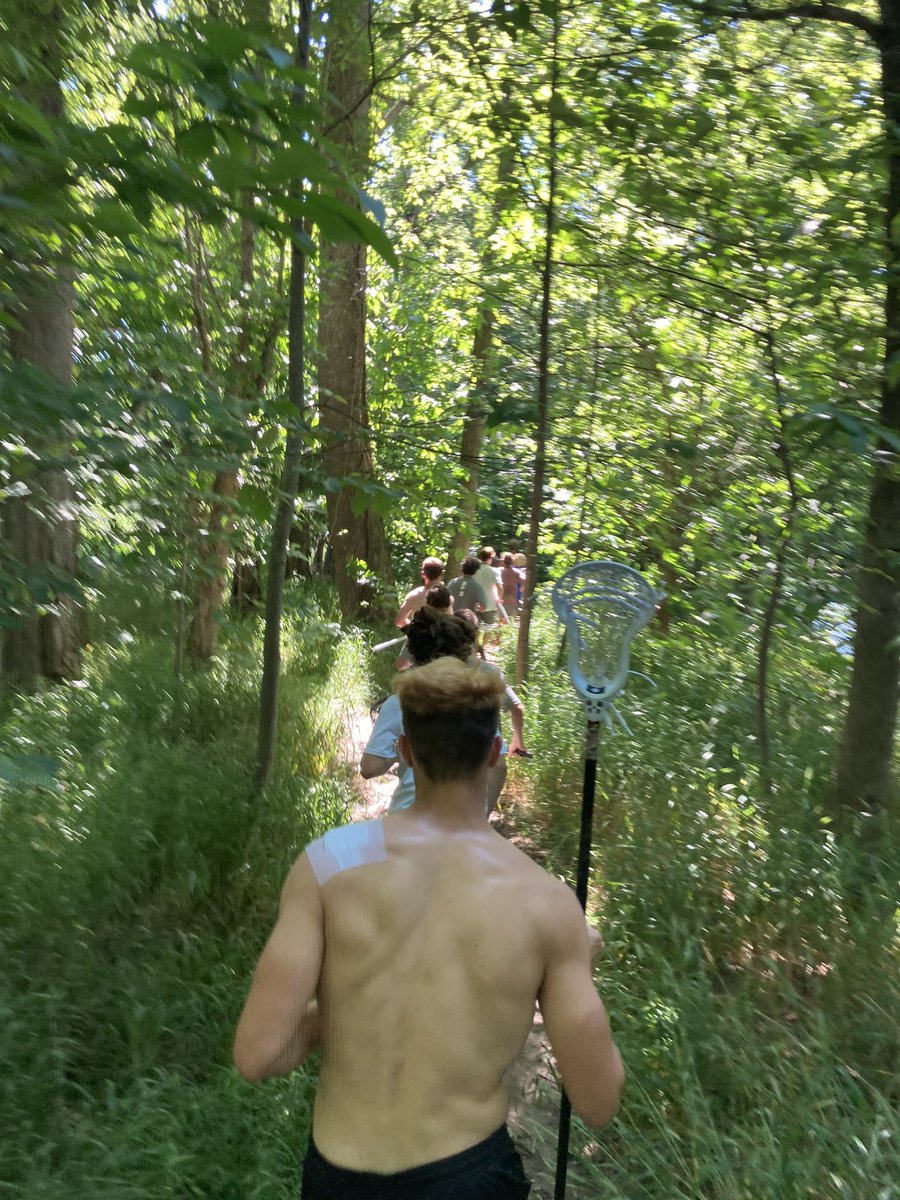 Today, we honored #TheCreatorsGame and <a href="/RiversideLCPS/">Riverside HS</a>’s namesake with our annual #trailrun to the #PotomacRiver. #allin