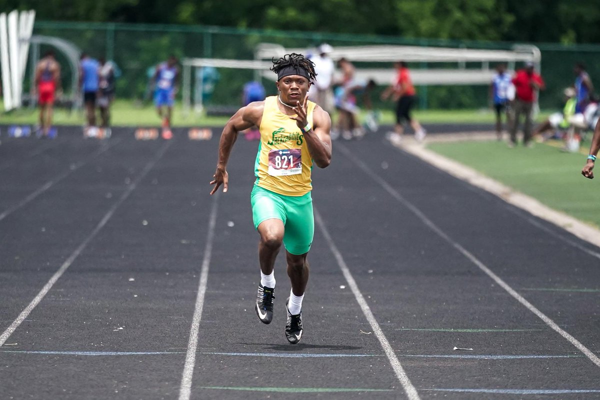 NTX_Jackrabbits's tweet photo. Congratulations @JLT2nd on advancing to AAU Regionals in the 200m 💚💛 https://t.co/yCyoRh6xyf