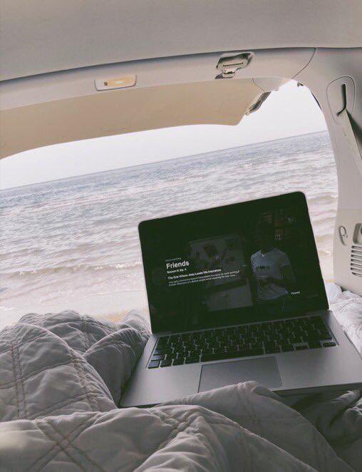 1xvve_'s tweet photo. All i need rn ✨ https://t.co/imPoO6IXjo