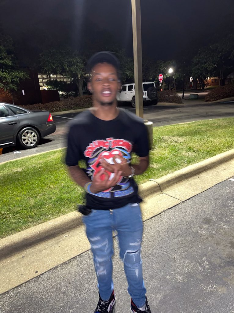 tdevon08's tweet photo. we be in da streets like a geek we want every problem 🚦💰💨. #520 https://t.co/ZRbkxWTKBr