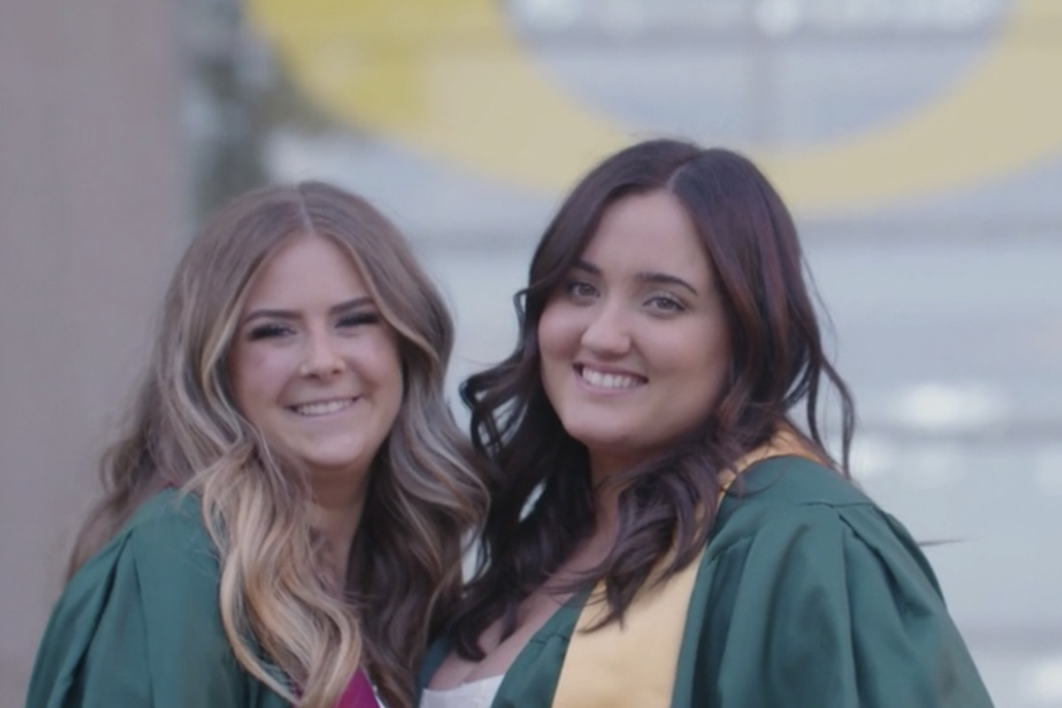 uoregon's tweet photo. Our 145th commencement celebration was a day for looking back, as well as aspiring to a brighter future. https://t.co/4GQhTF2w9a
#DuckGrad21 https://t.co/swUKub6mi1