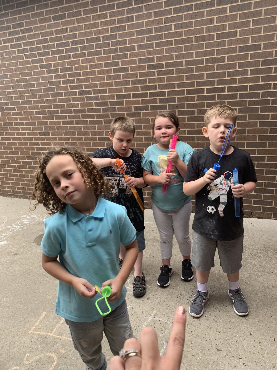 Mrs. Freiday tweet media