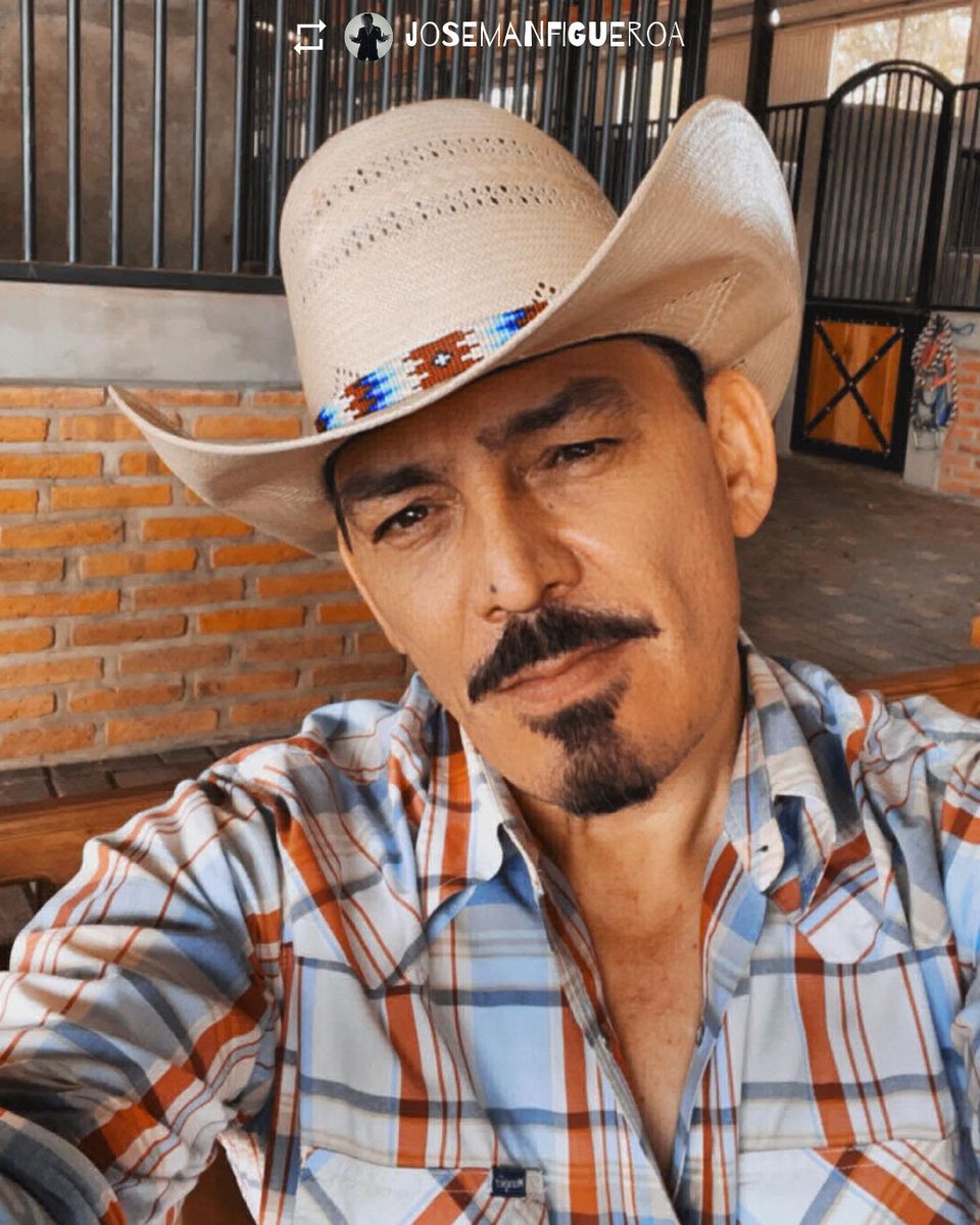 angdlsentimient's tweet photo. #figorizadocadapalpitardelcorazon
Figo y nosotros en cada palpitar del corazón 💙#figo #Gracias 👍🤠👏
@JoseManFigueroa by @easy_repost_app
----------------------------------------
Un abrazo mi gente ranchera, que a diario los llevo en el alma 🎼❤️ https://t.co/aN1DaPHfcH