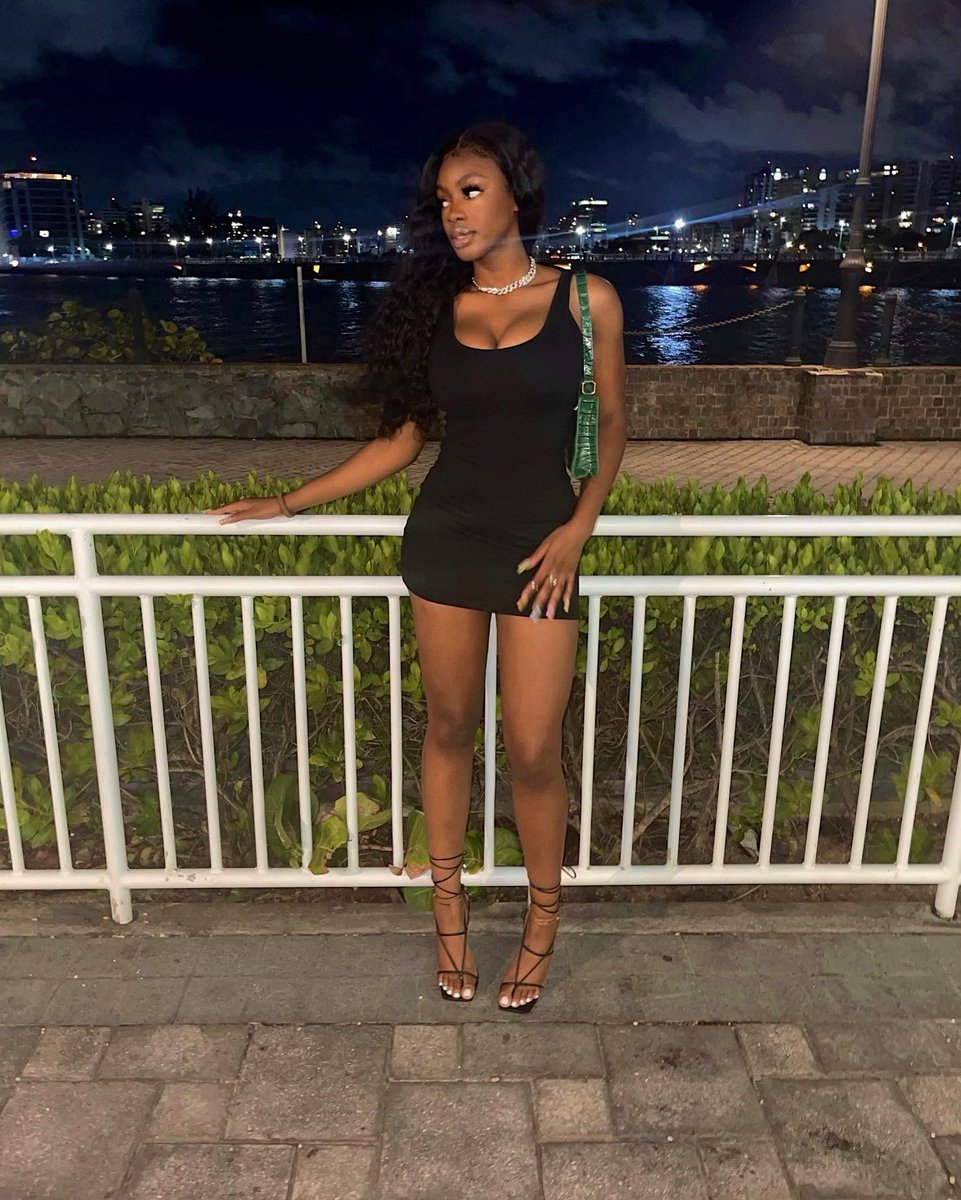 ermehhh's tweet photo. 6’3 w/ heels 😘 https://t.co/knOFdEdZim