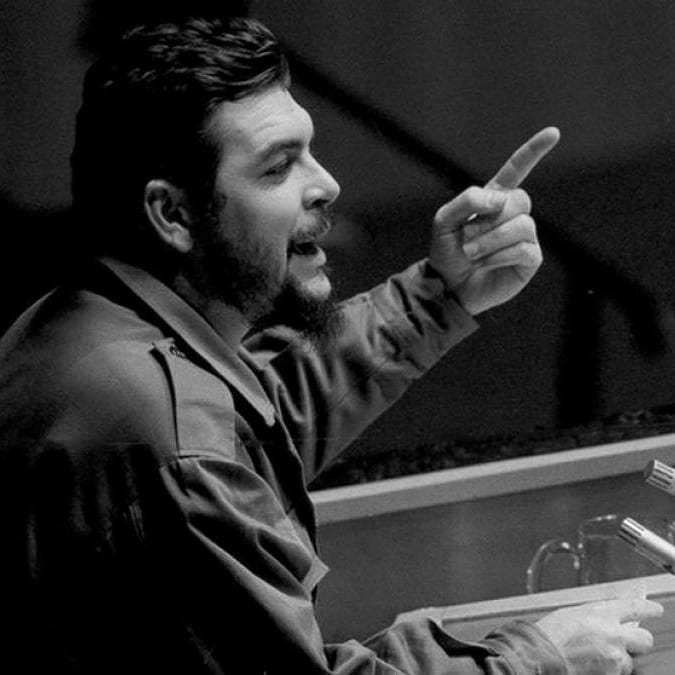 juliankaxeres's tweet photo. #ElCheCumple

Un nuevo aniversario del nacimiento del Che, su pensamiento, lucha y accionar deben y tienen que estar presentes en todos aquellos que pretendamos una Patria y un Mundo mas igualitario y justo, si lo intentamos y no claudicamos, un buen regalo de cumple le haremos. https://t.co/kn2iAVw6Px