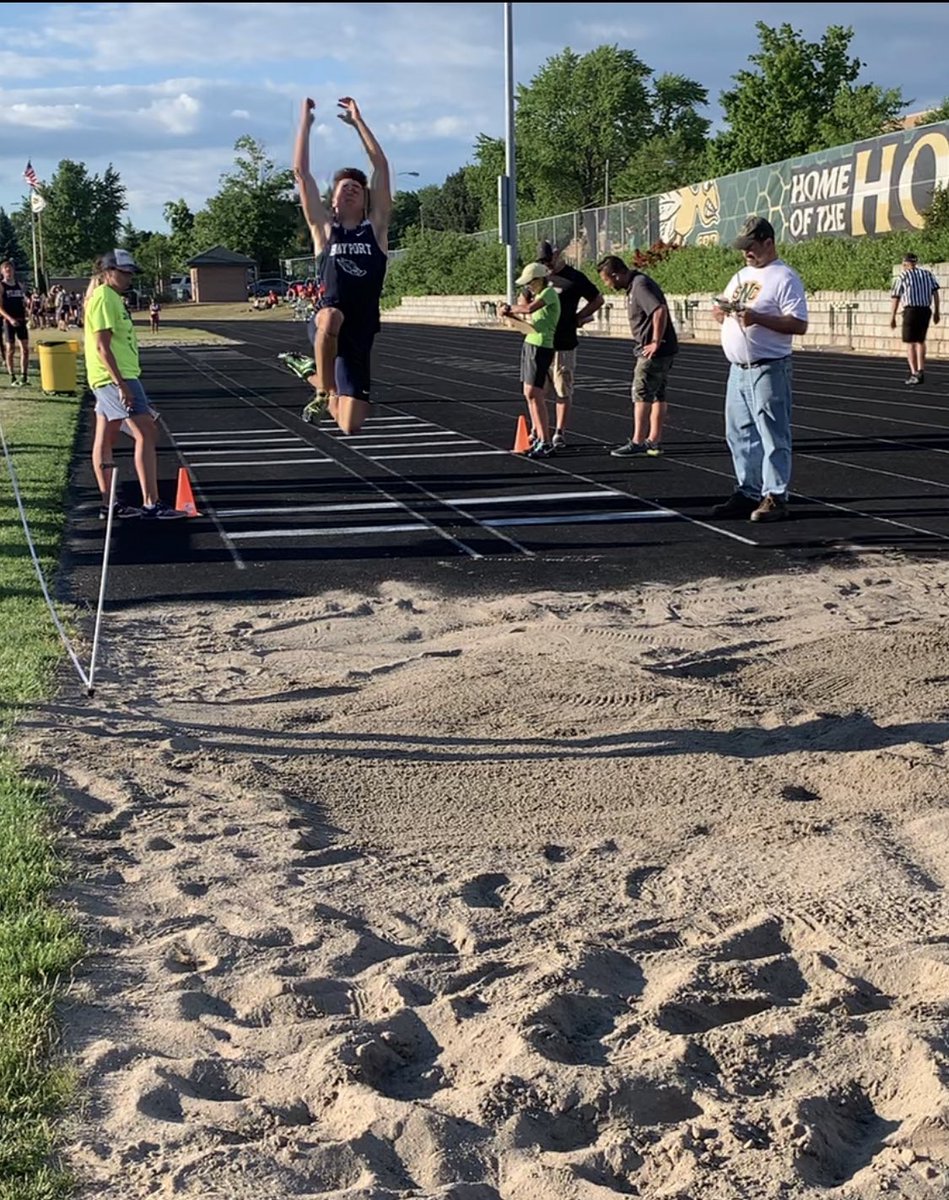 piratetrackandfield tweet media