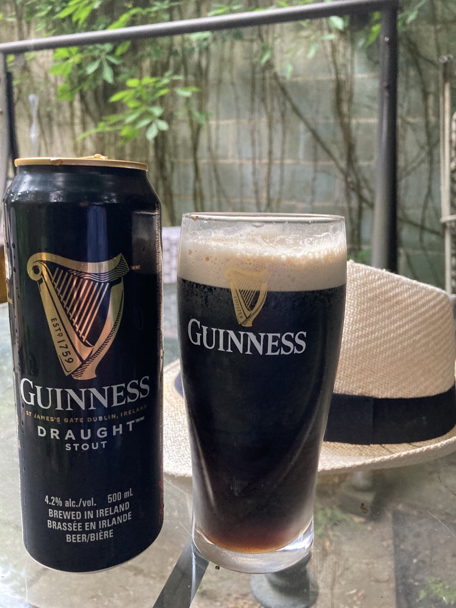 RealDesmondRyan's tweet photo. It’s that time of day, my friends. #GuinessTime #BeerLover #SummerEvening ⁦@GuinnessIreland⁩ https://t.co/l99V4VemYr