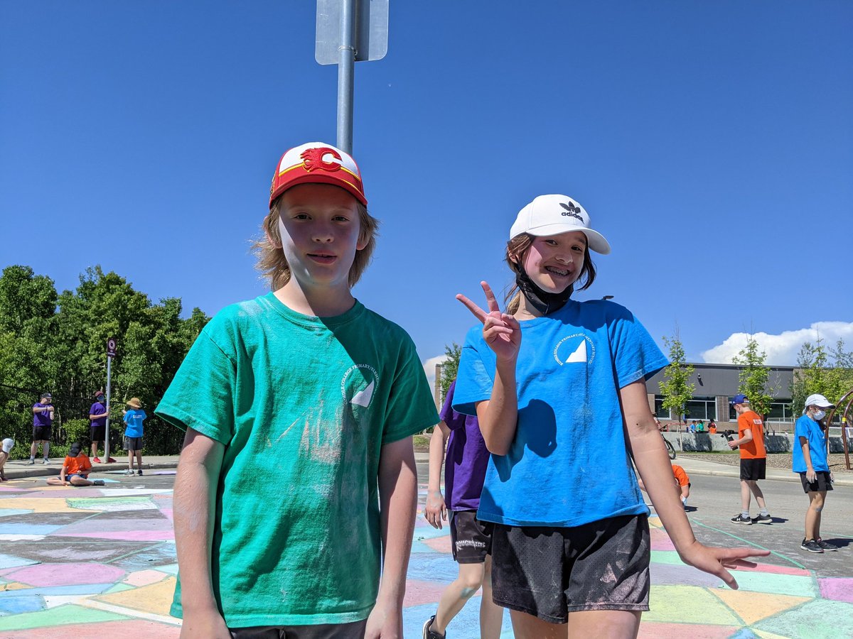 Filled our cul-de-sac with geometric chalk art today. A scorcher of a day, but a great Meadow Fest! Thanks for organizing <a href="/MeghanCalvert/">Mrs. Calvert</a>!! <a href="/RCElementary/">Rundle Elementary</a>