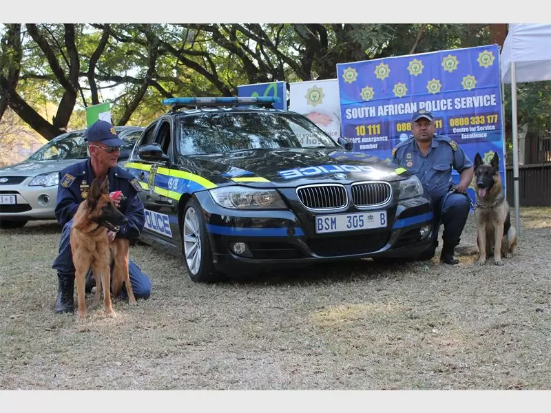 OnPatrolK9's tweet photo. - More info
Gang linked to top cop’s murder killed in shootout with police; 1 SAPS K9 killed, 2 injured
😟Thugs are suspects in the murder of Lieutenant Colonel Jabulani Ndawonde 2 weeks ago
https://t.co/cuYUYwtP1V
#BackTheBlue #dog #K9 #police #military #WaronDrugs #LivePDPolice https://t.co/m5tV6p1IS2