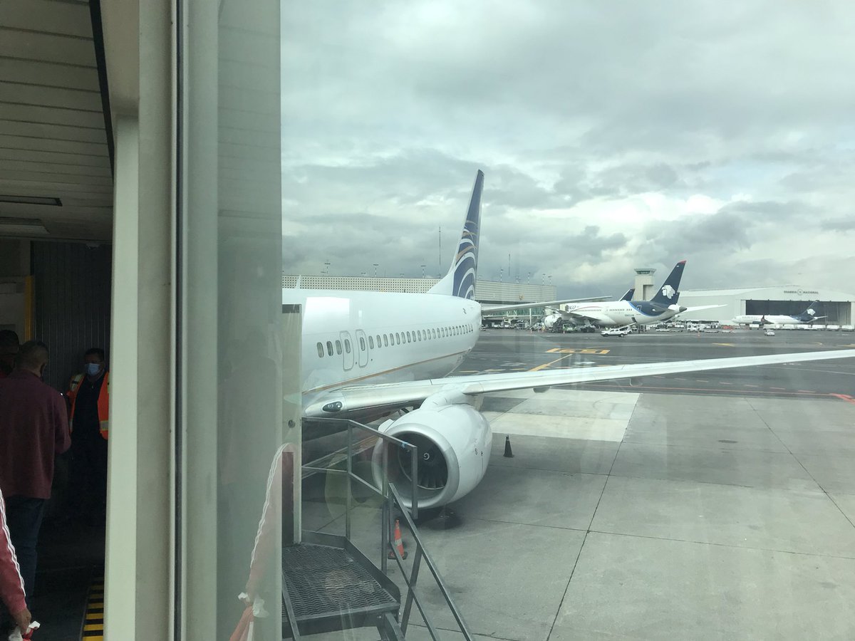 joseantonio1977's tweet photo. Llegamos a #Bogotá con @CopaAirlines desde #MX vía #Panamá, muy buena experiencia, cómodo, eficiente y con muchos cuidados sanitarios #copaairlines #Copa2Colombia🇨🇴 #DestinoCopa https://t.co/PYSBqXX9oM