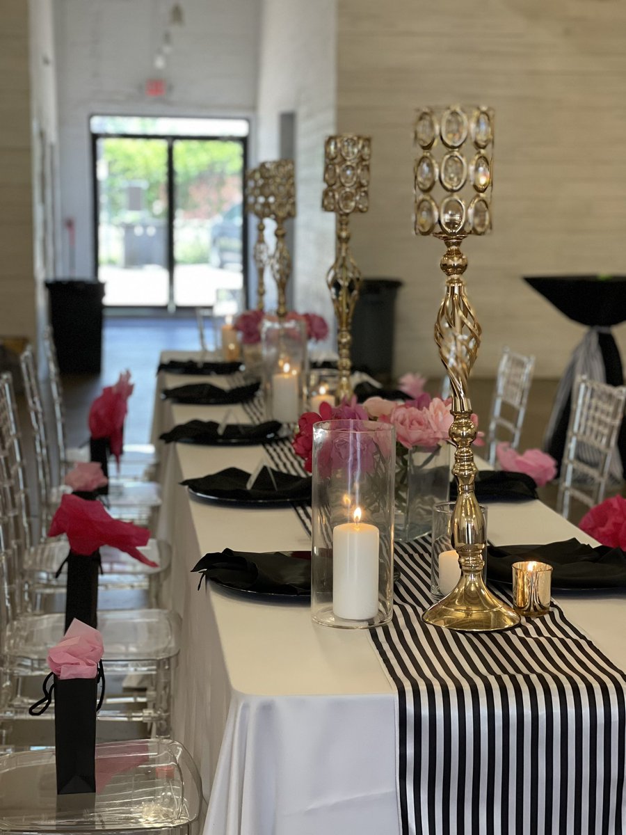 Stephanie kicked off her Bridal Shower with Chanel &amp; Roses! 

#aetreventstx #bridalshower #htxweddings #houstonbrides #texasplanner #tapforvendors
#austinplanner #atxweddings #texasweddings