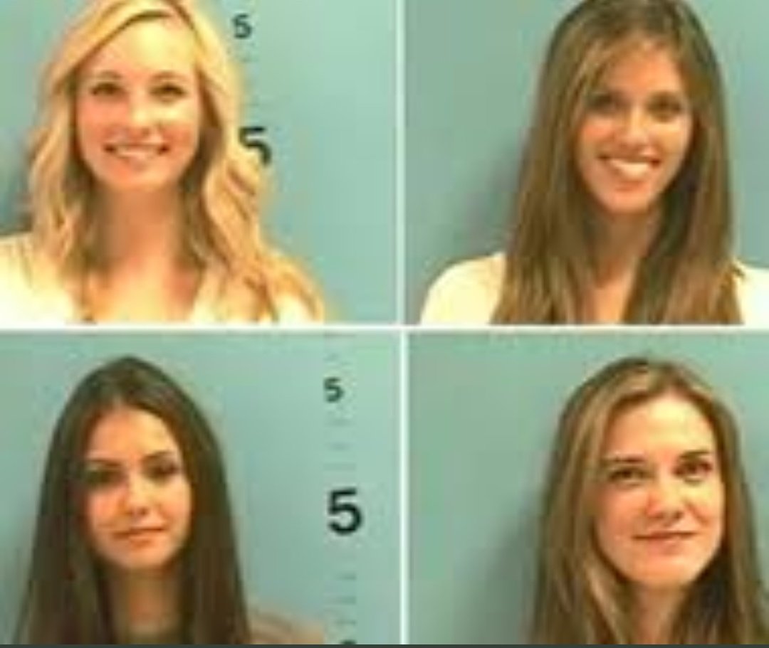 A cara de quem foi presa por serem acusadas de mostrar os seios para motoristas