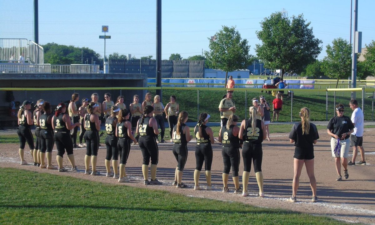 lpoole_5's tweet photo. Love this game with my whole heart🤍🥎 https://t.co/EtqDJjqpNL