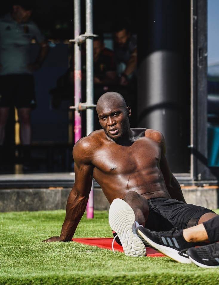 Es war schwer für mich, mich zu konzentrieren, sagte belgiens doppeltorschütze (10./88. Lukaku Muskeln : Fit Males Auf Twitter Romelu Lukaku Dries Mertens Hotfootballers Shirtless Inter Intermilan Forzainter Sscnapoli Napoli Belgium Belgian Https T Co Miknjlwenq