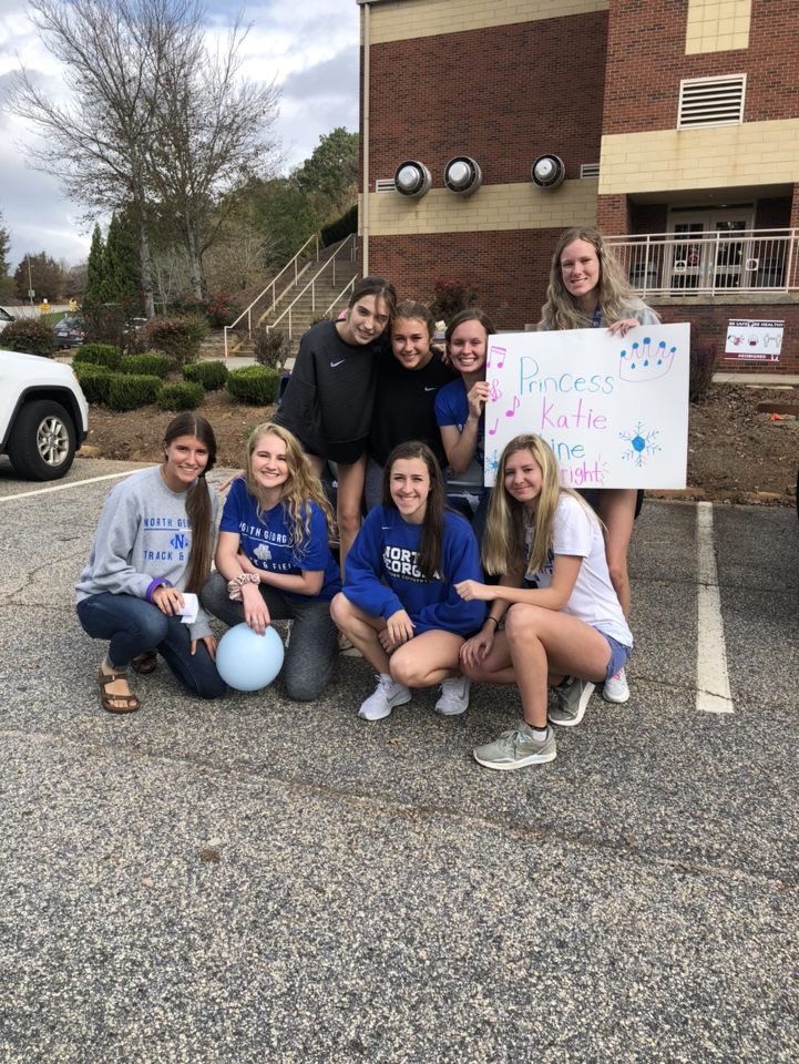 BolyardSydney's tweet image. I volunteered with the @MakeAWish Organization and UNG’s #NighthawksWFW campaign. I worked with others to bring together a birthday parade for a young girl in the foundation, and chose to serve because of how many young kids are in need. #SALTServes2021
