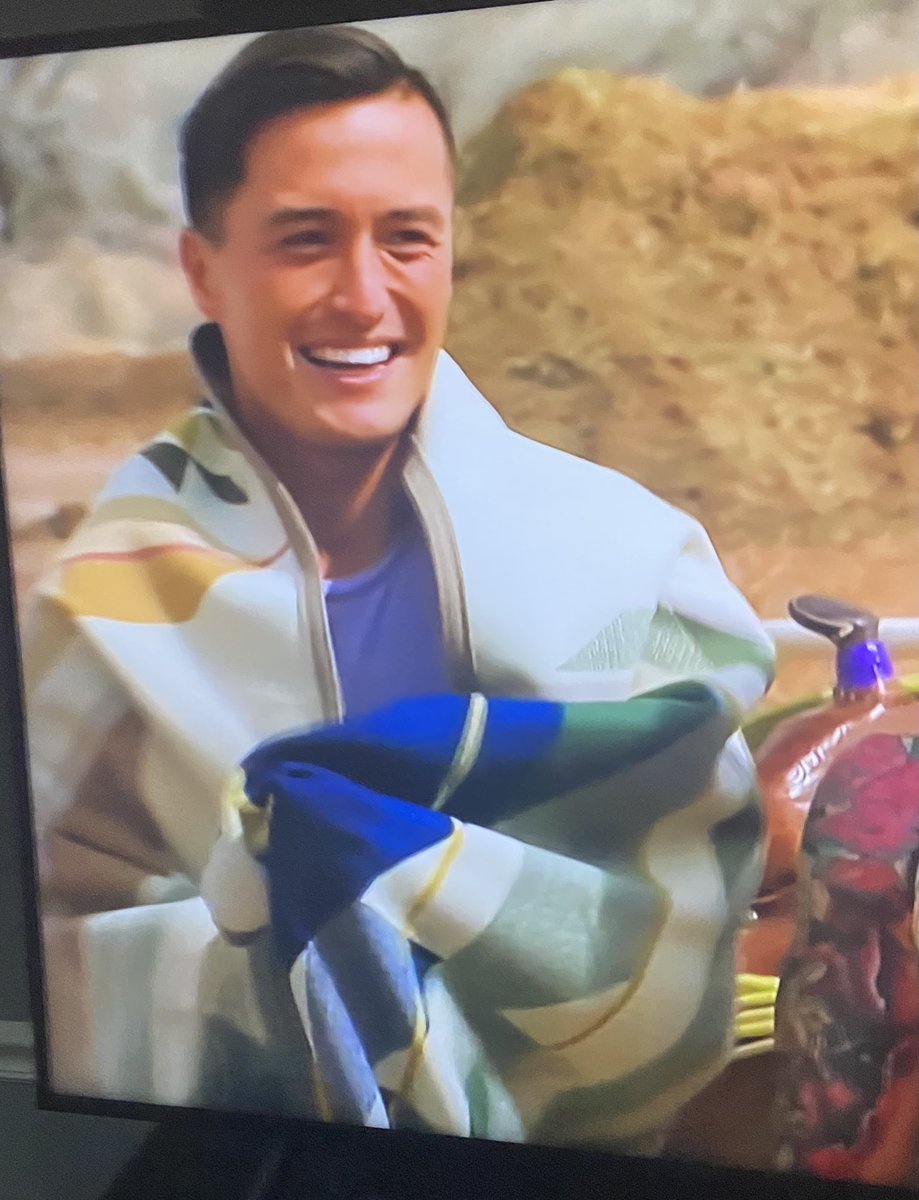 you know who should have won katie’s golden cowboy belt? #TheBachelorette