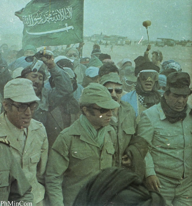 AksselKoceila8's tweet photo. صورة من مشاركة إخواننا في المملكة العربية السعودية في المسيرة الخضراء 1975م https://t.co/Q3dcpphuyI