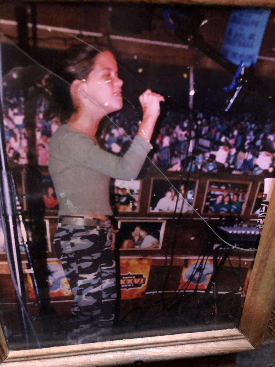 RT if you’ve got a big head about your future. 😎 (but really wtf is going on here)