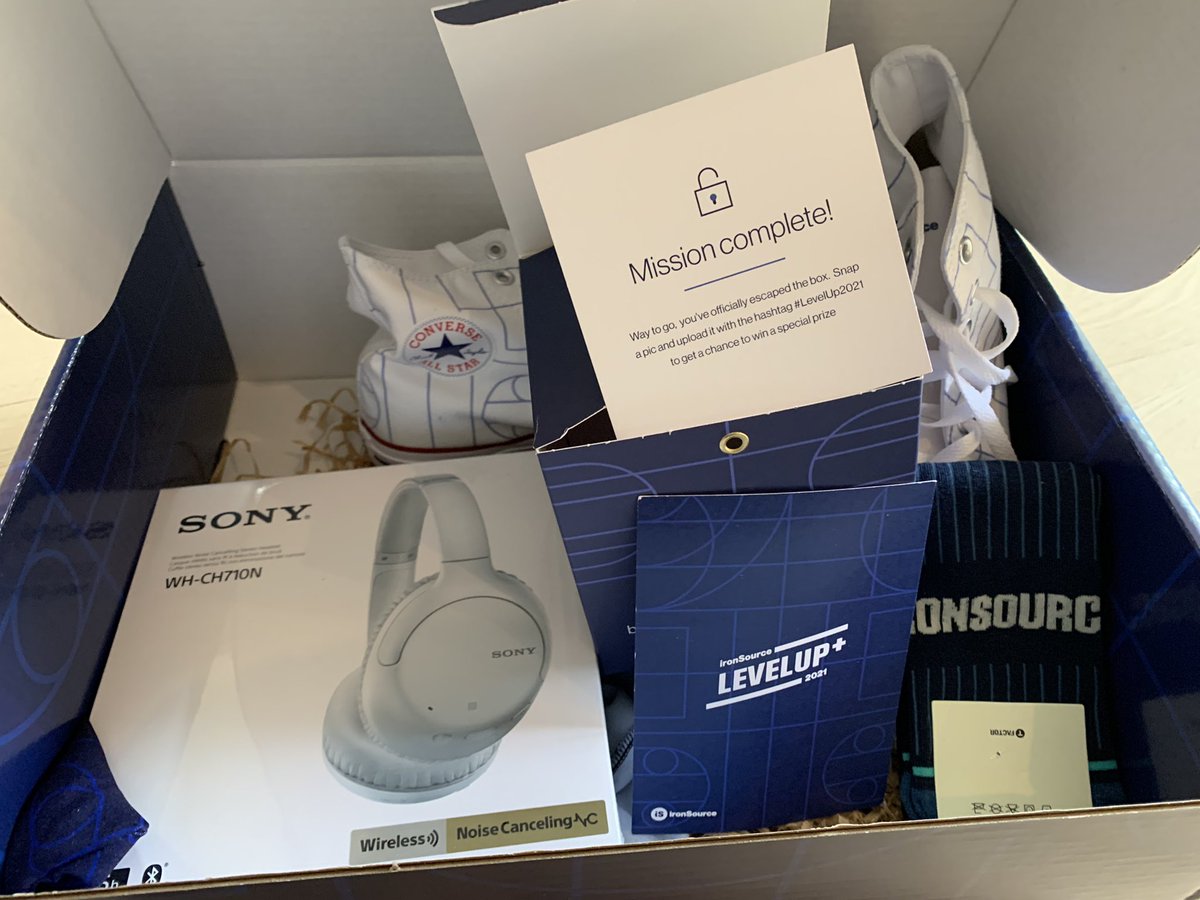 joshnilson's tweet image. Picked up my package for #LevelUp2021 can’t wait!