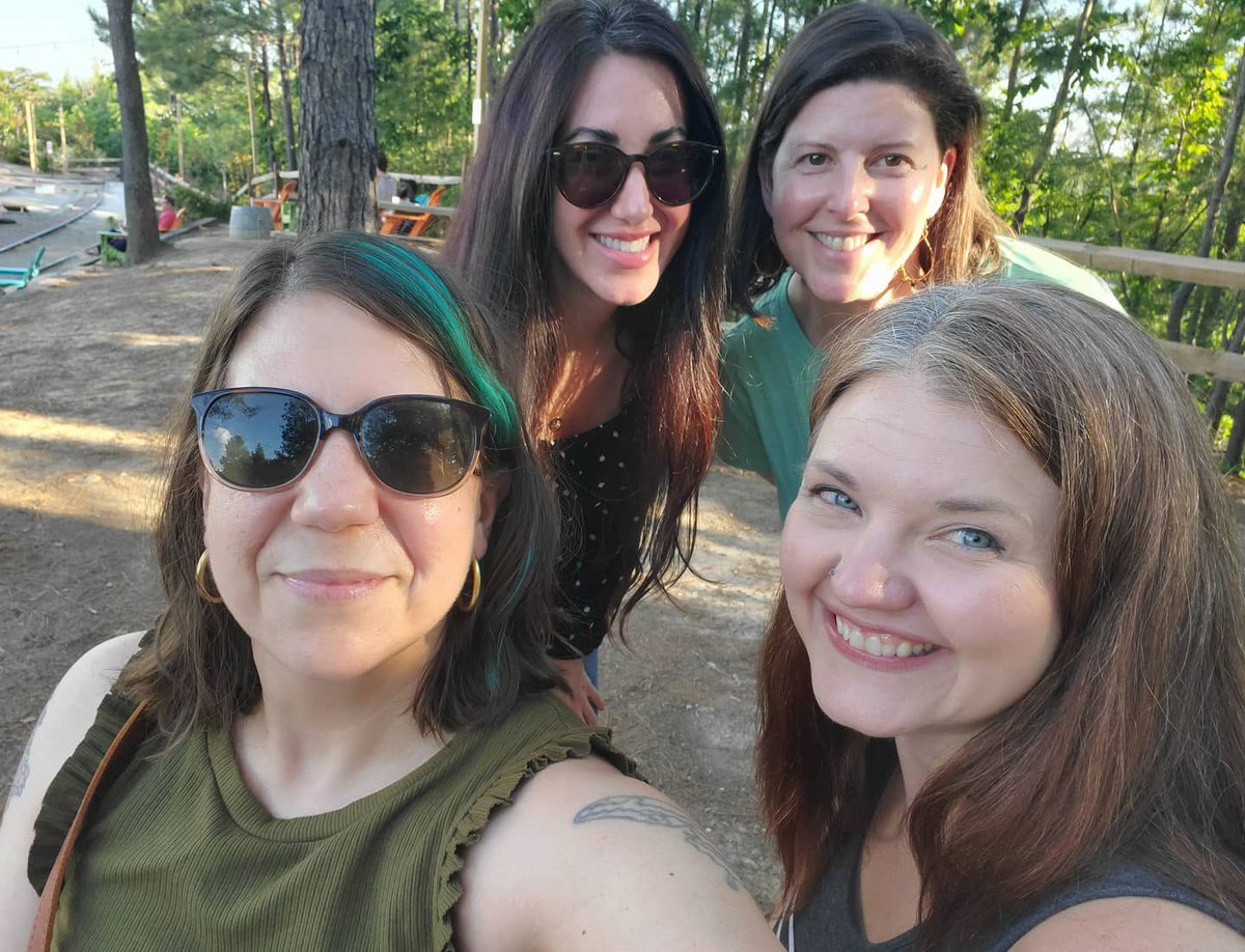 pamelaloving's tweet photo. Reunited with my work friends! First in person happy hour since the pandemic. It was so good to catch up and get HUGS ❤️ #TeamUNOS #instructionaldesigners https://t.co/PSqd6gObtp
