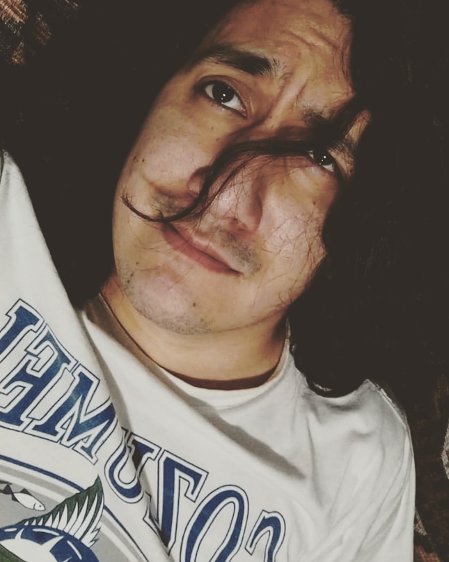 ALPOficial's tweet photo. Tal vez si me pongo outfit playero , de alguna manera termine en Acapulco xD #artista #alexpeña #soñando #playa #ciudad #tardegris #nostalgia #despeinado https://t.co/O1xX4SaMEd