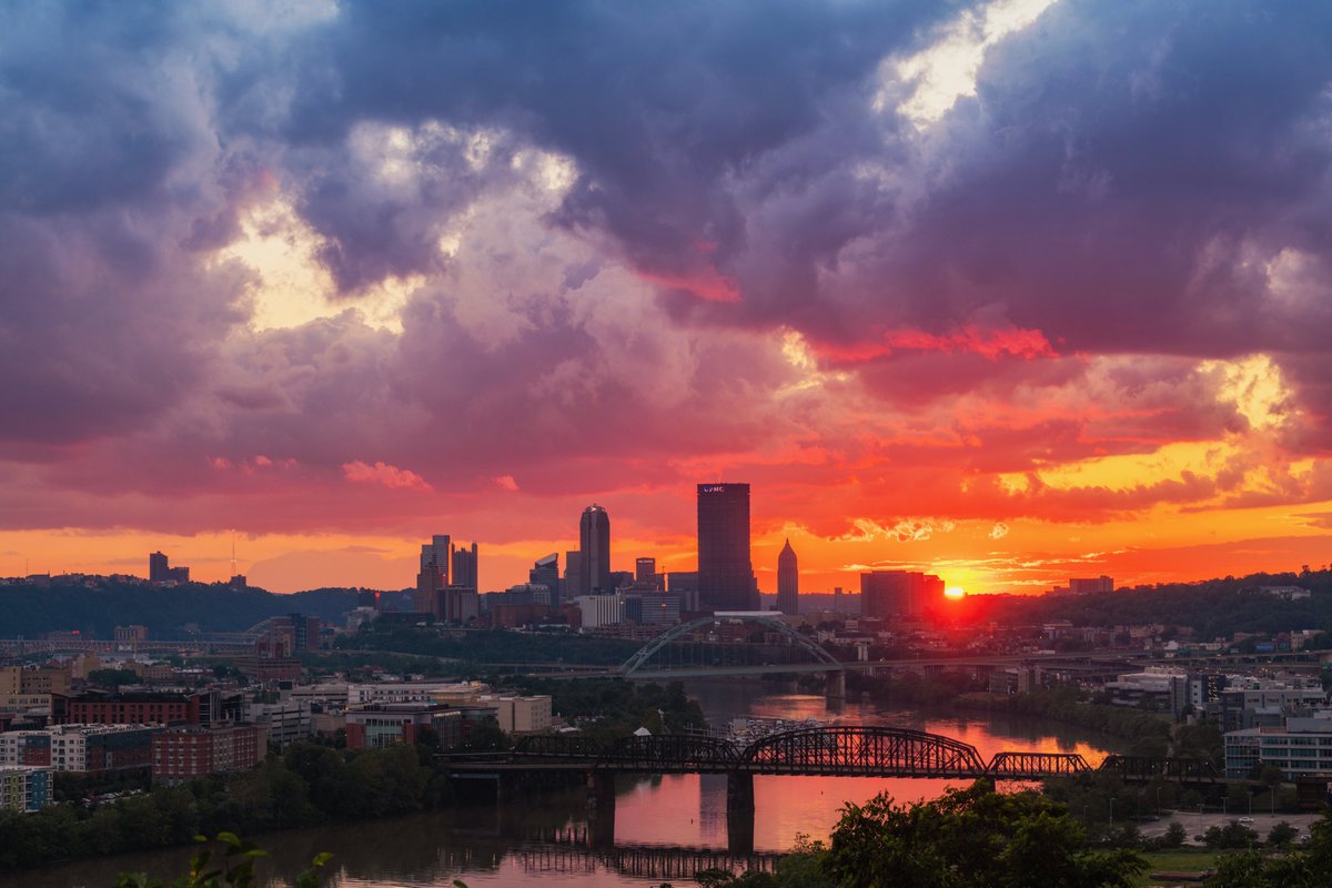 Tonight's sunset in #Pittsburgh was nothing short of spectacular. It was a last minute decision, as I've struck out lately on sunsets but that wasn't the case tonight. The view from Greenfield was just perfect, with the sun shining on the horizon as it lit up the clouds above.