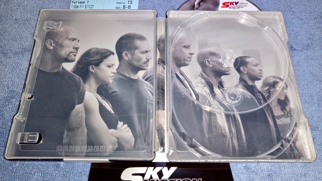 EndlingEmber's tweet photo. We've come a long way from where we began.
#Furious7 #SteelBook. Not part of the steel set but still has some great art!
#ワイスピ
#ワイルドスピード
#スチールブック
#FastFridayScreenings
#F9
#Fast9
#TheFastSaga
#JusticeForHan
#FastAndFurious
#FastAndFurious9
#ForPaul https://t.co/zqBjpGvkg1
