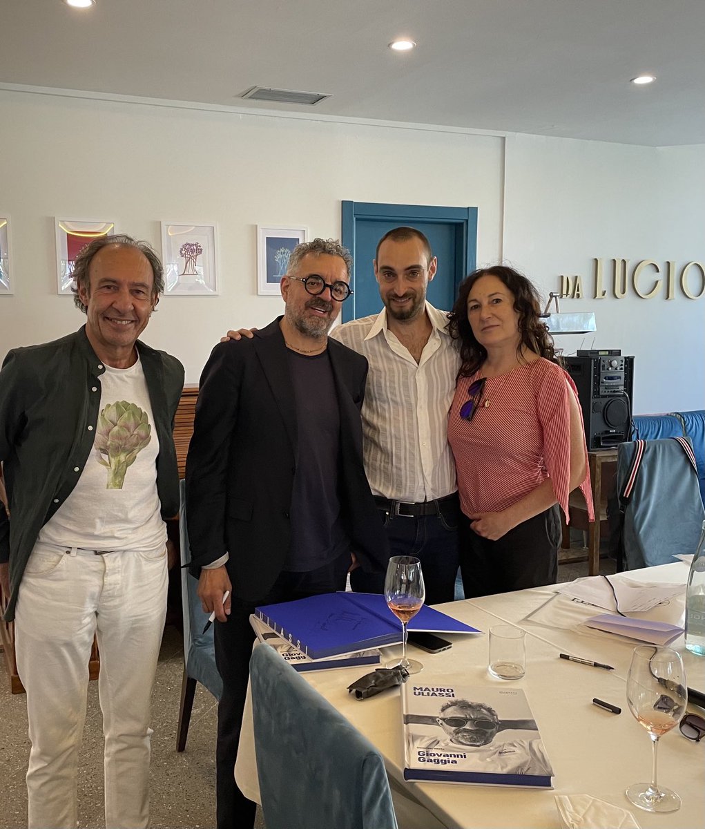 Un libro... un cuoco in Senigallia... un’artista.... una critica brava e amica. Uliassi incontra Gaggia. Maretti Edit.